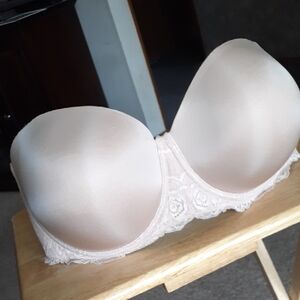 NWD Torrid Size 44DDD Strapless Bra L103